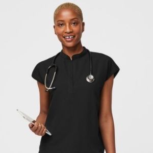 Figs Rafaela Oversized Scrub Top and Figs Yola High-Waisted Scrub Pants XS